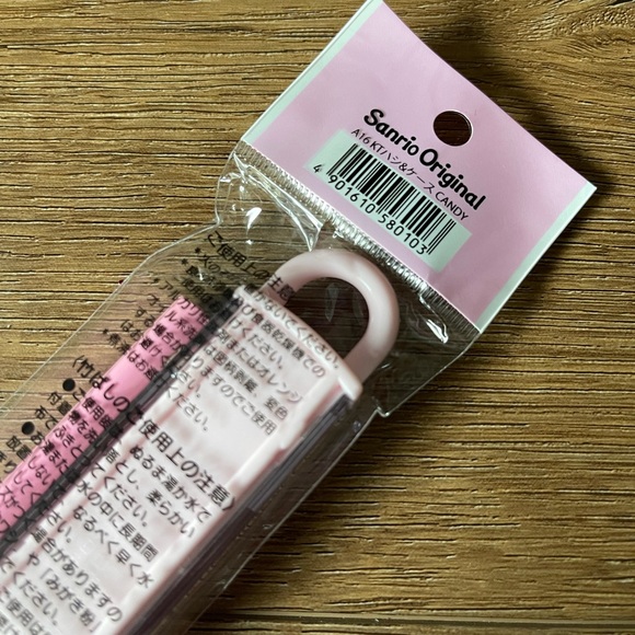 HELLO KITTY-Imported (NWT) Chopsticks with Case - Picture 9 of 11